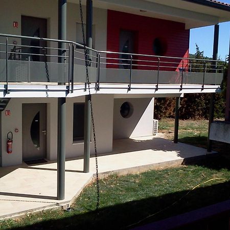 Logis Hotels - Hotel Et Restaurant Le Relais Des Garrigues Grisolles (Tarn-et-Garonne) Exterior foto