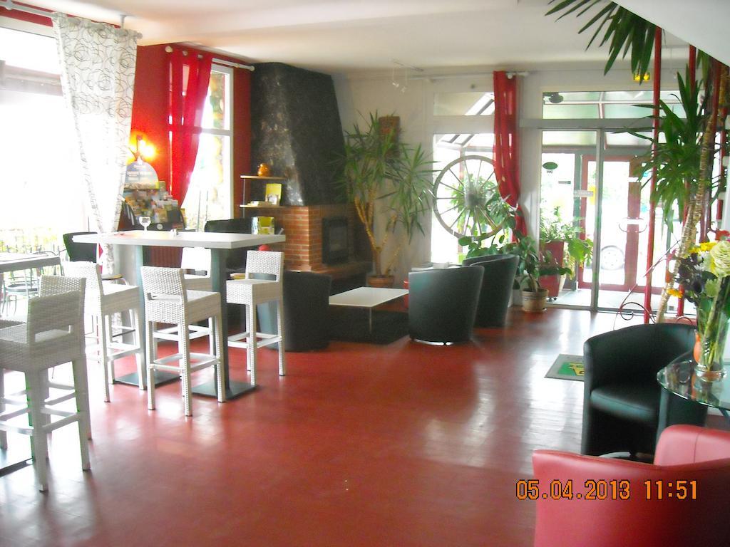 Logis Hotels - Hotel Et Restaurant Le Relais Des Garrigues Grisolles (Tarn-et-Garonne) Exterior foto