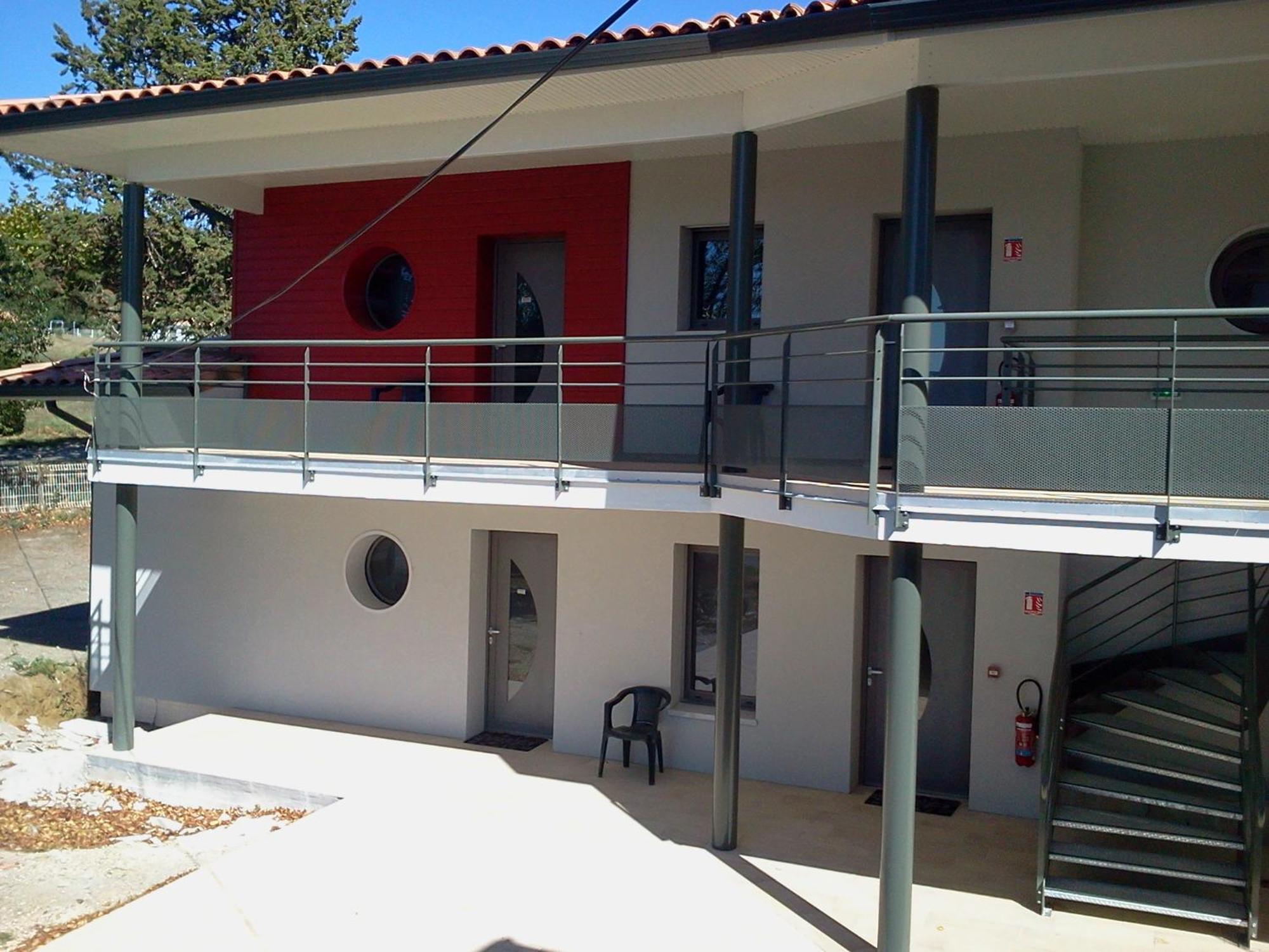 Logis Hotels - Hotel Et Restaurant Le Relais Des Garrigues Grisolles (Tarn-et-Garonne) Exterior foto