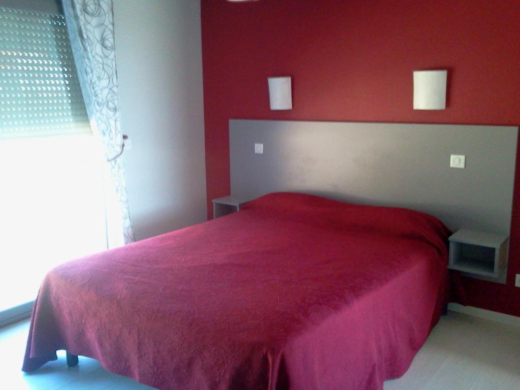 Logis Hotels - Hotel Et Restaurant Le Relais Des Garrigues Grisolles (Tarn-et-Garonne) Quarto foto