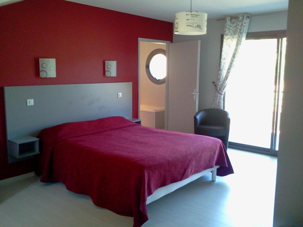 Logis Hotels - Hotel Et Restaurant Le Relais Des Garrigues Grisolles (Tarn-et-Garonne) Quarto foto