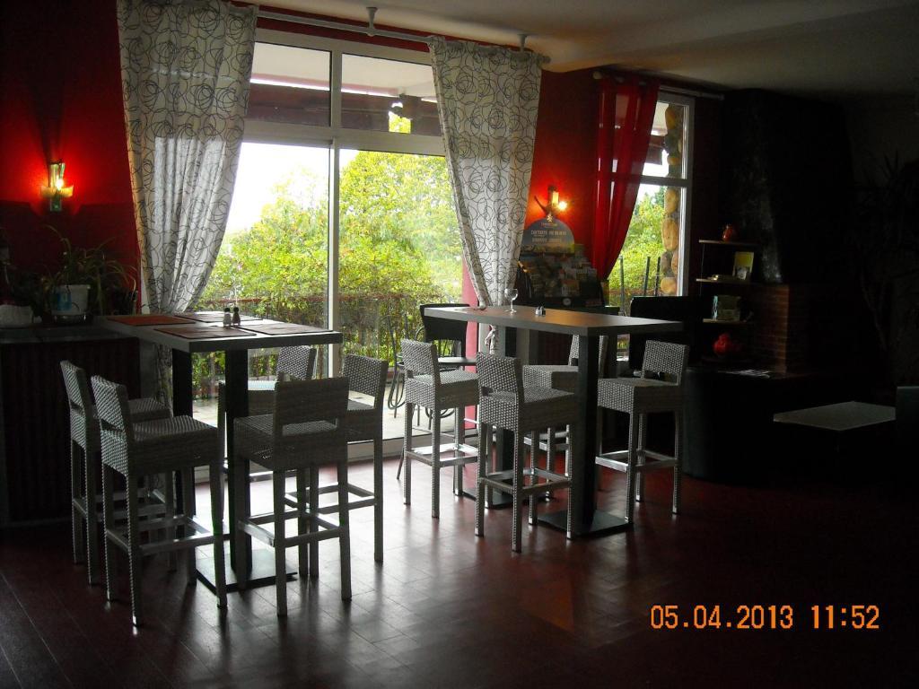 Logis Hotels - Hotel Et Restaurant Le Relais Des Garrigues Grisolles (Tarn-et-Garonne) Exterior foto