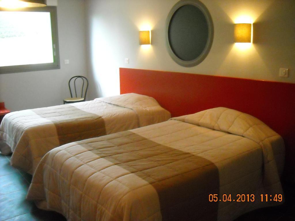 Logis Hotels - Hotel Et Restaurant Le Relais Des Garrigues Grisolles (Tarn-et-Garonne) Quarto foto